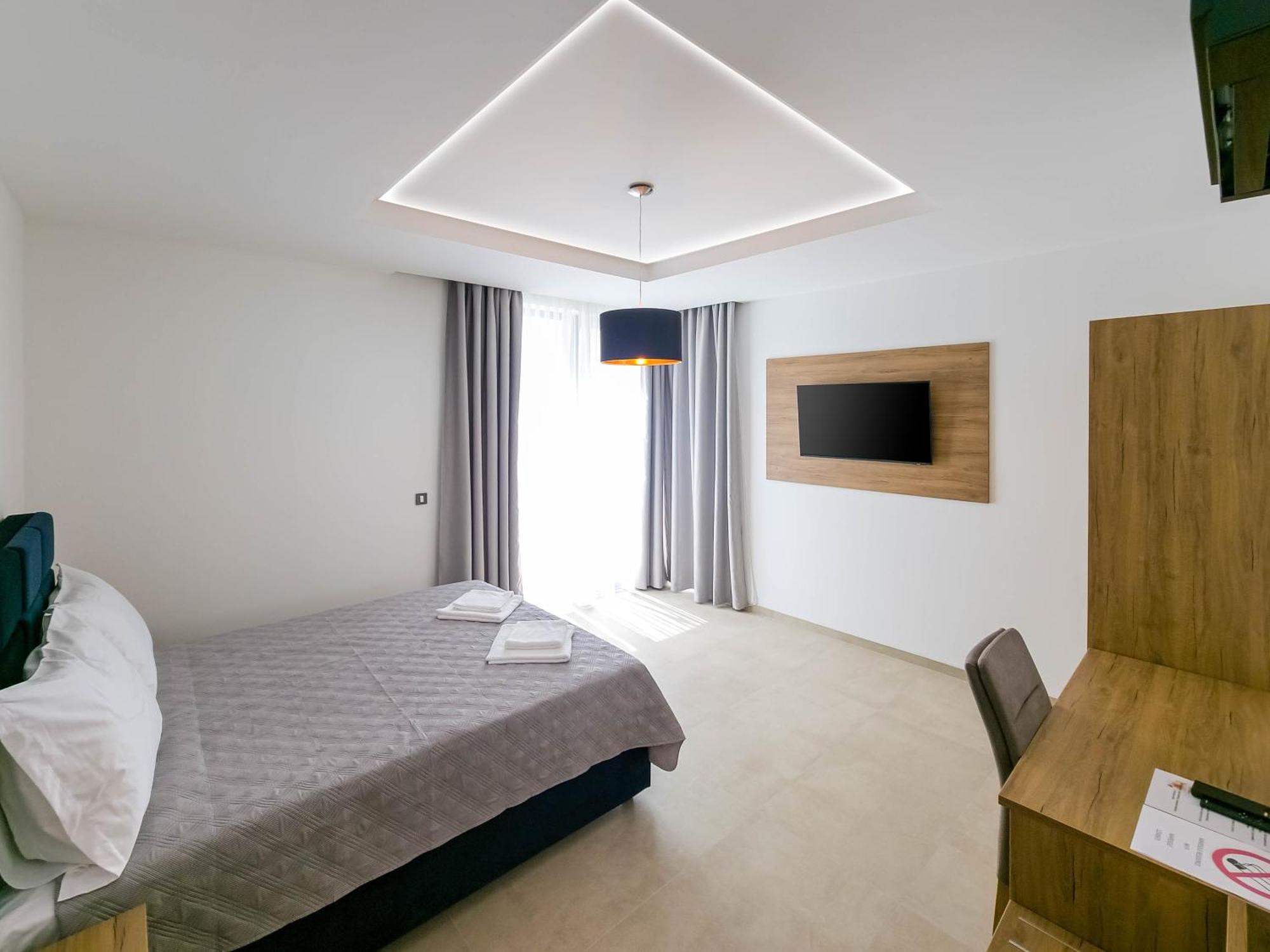 Maresole Beachfront Residence 波雷奇 外观 照片