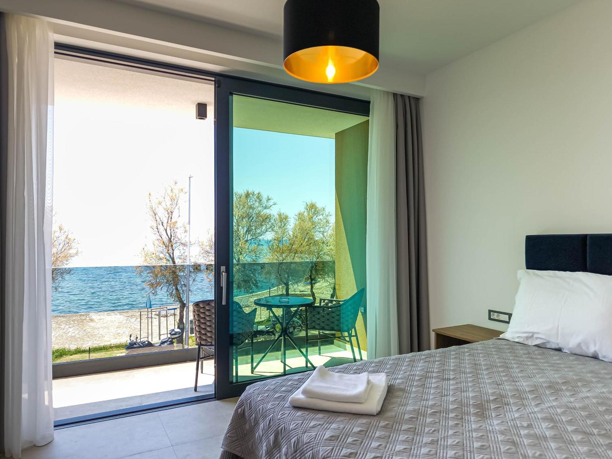 Maresole Beachfront Residence 波雷奇 外观 照片